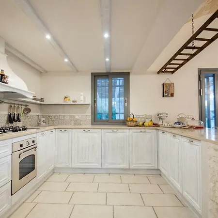 Trulli Olea Con Piscina דירה *