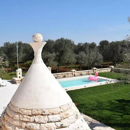 Trulli Olea Con Piscina