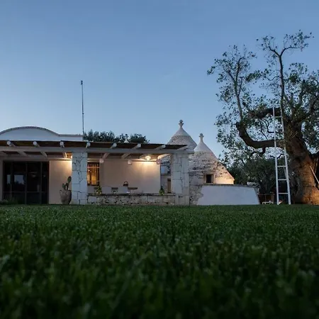 Trulli Olea Con Piscina *