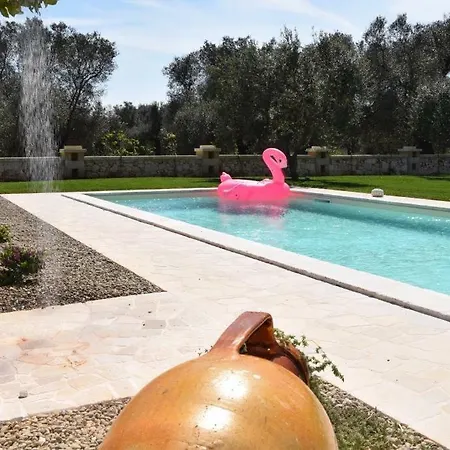 Trulli Olea Con Piscina דירה